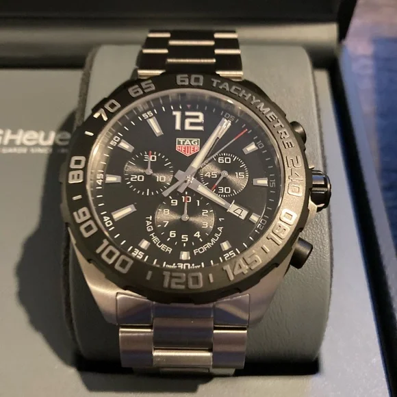 New unused authentic with warranty card Tag Heur Formula 1 chronograph watch - Picture 4 of 17